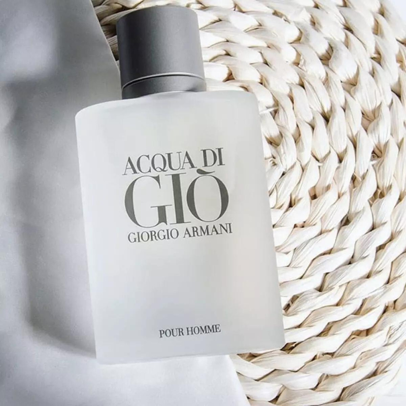 Liquidación Kit 5 Camisetas Hugo Воѕѕ + Perfume Acqua Di Gio 100ML